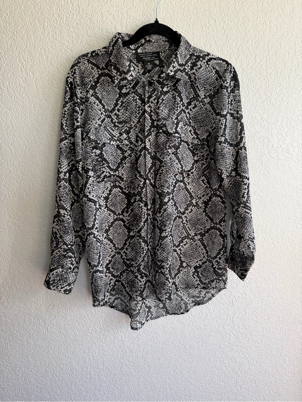 New York City Design Co. Snake Print Button-Up Blouse in Black & White